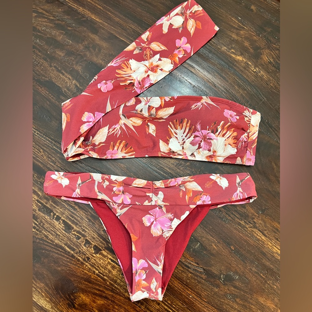 NWT Gianni Bini Bikini Size L